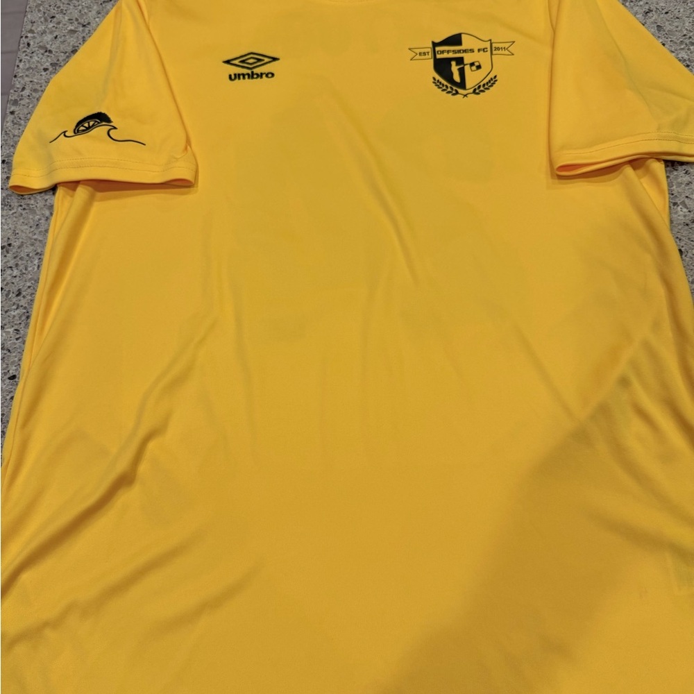 Umbro Golden Sports Tee